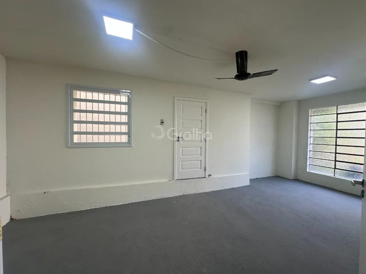 Casa para venda com 5 dormitórios em Centro com 450 m² — foto 2