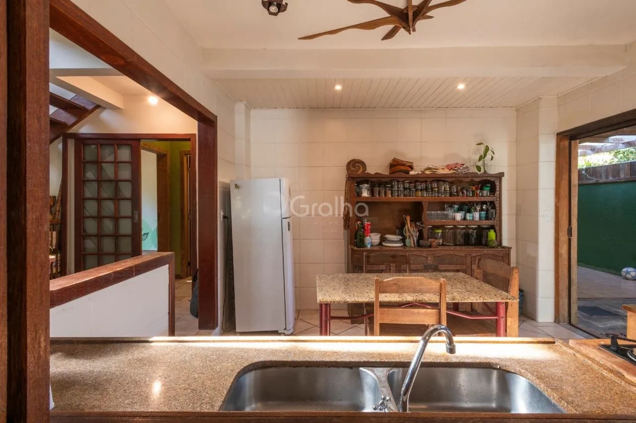 Casa para venda com 6 dormitórios em Rio Tavares com 320 m² — foto 5