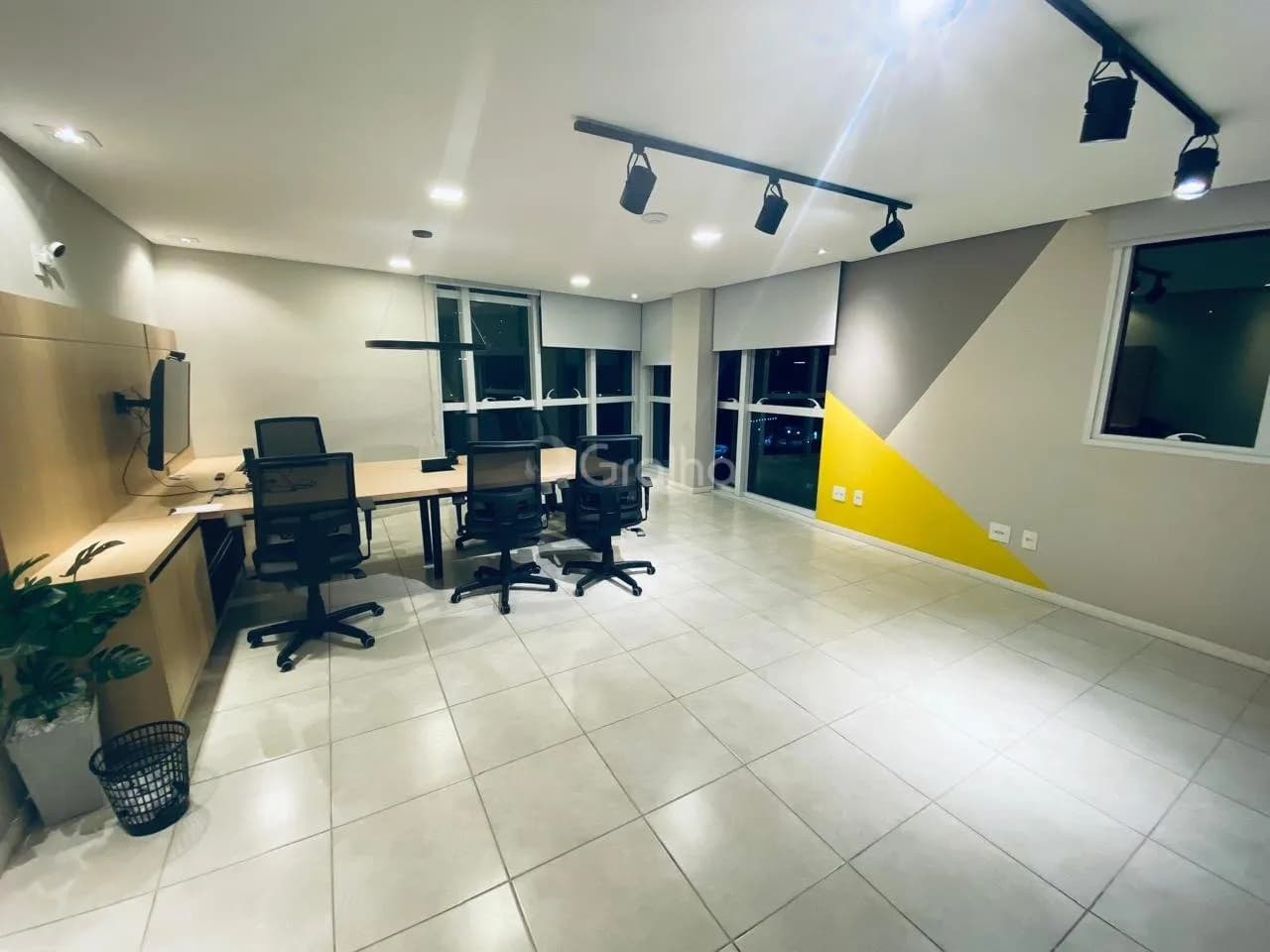 Sala comercial para venda em Agronômica com 225 m² — foto 4