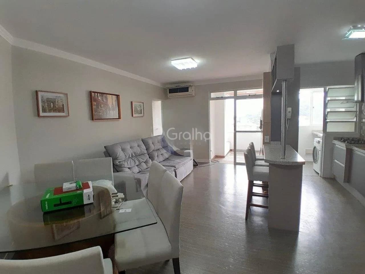 Apartamento para venda com 2 dormitórios em Itacorubi com 74 m²