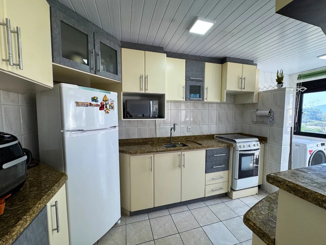 Apartamento para venda com 3 dormitórios em Agronômica com 76 m² — foto 4