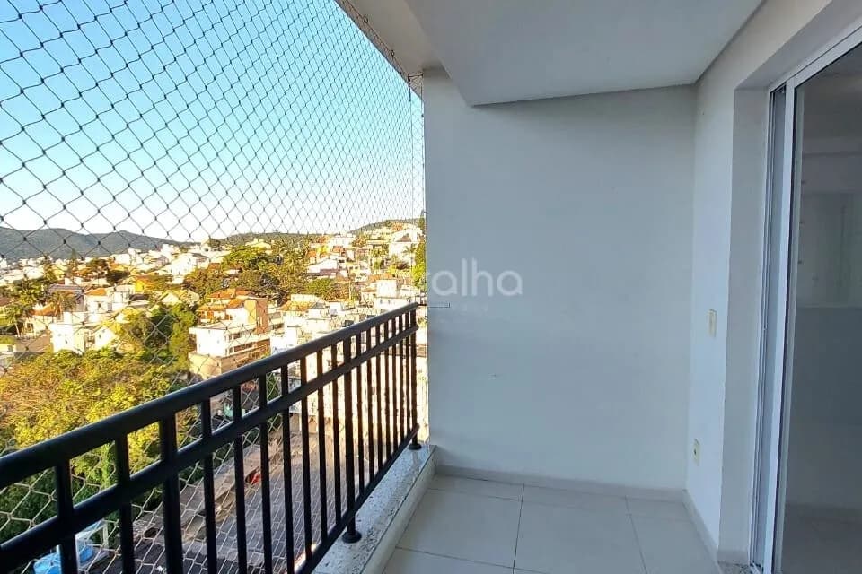 Apartamento para venda com 2 dormitórios em Carvoeira com 72 m² — foto 3