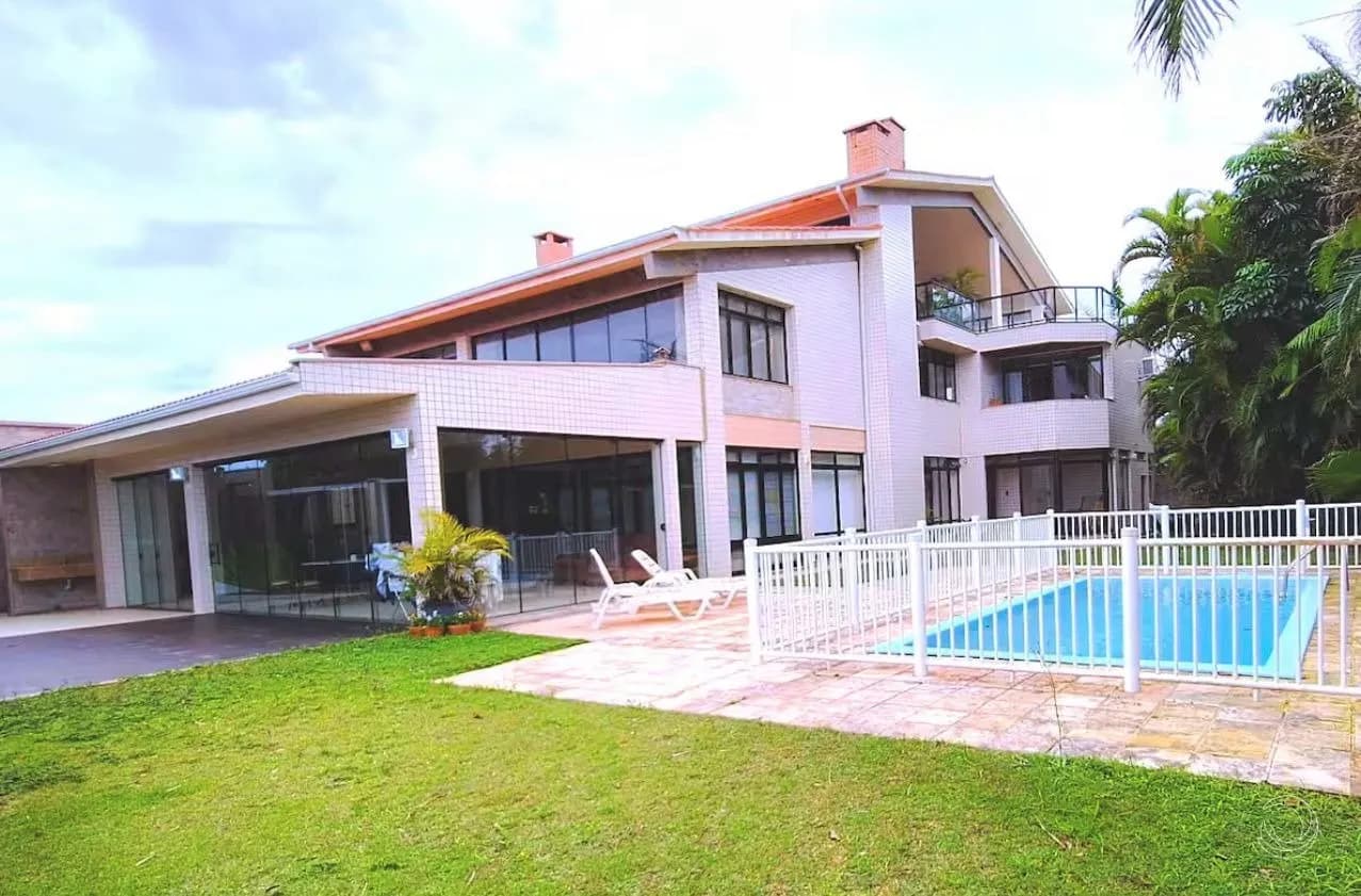 Casa para venda com 6 dormitórios em Morro Das Pedras com 800 m² — foto principal