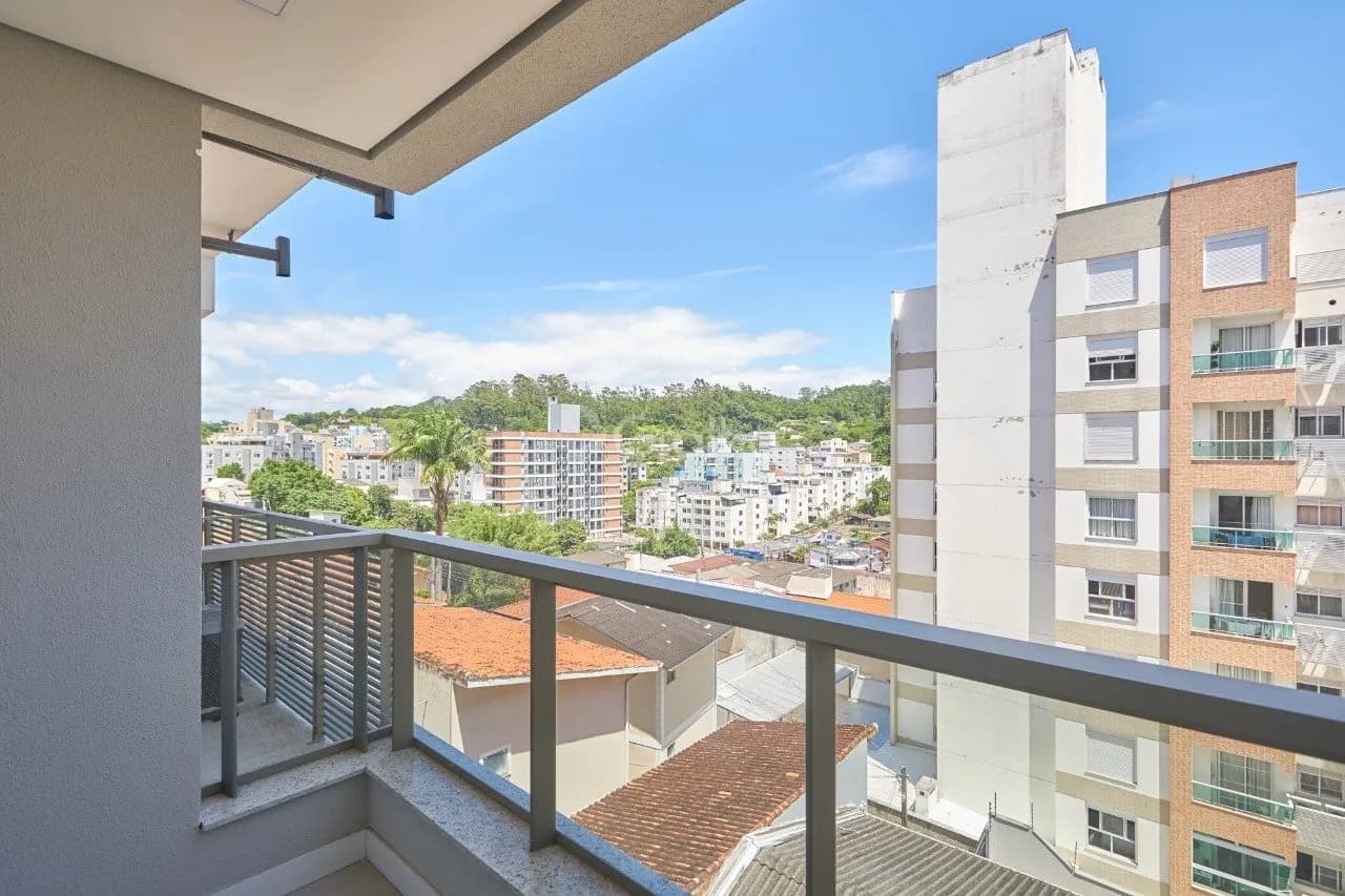 Apartamento para venda com 3 dormitórios em Carvoeira com 76 m² — foto 3