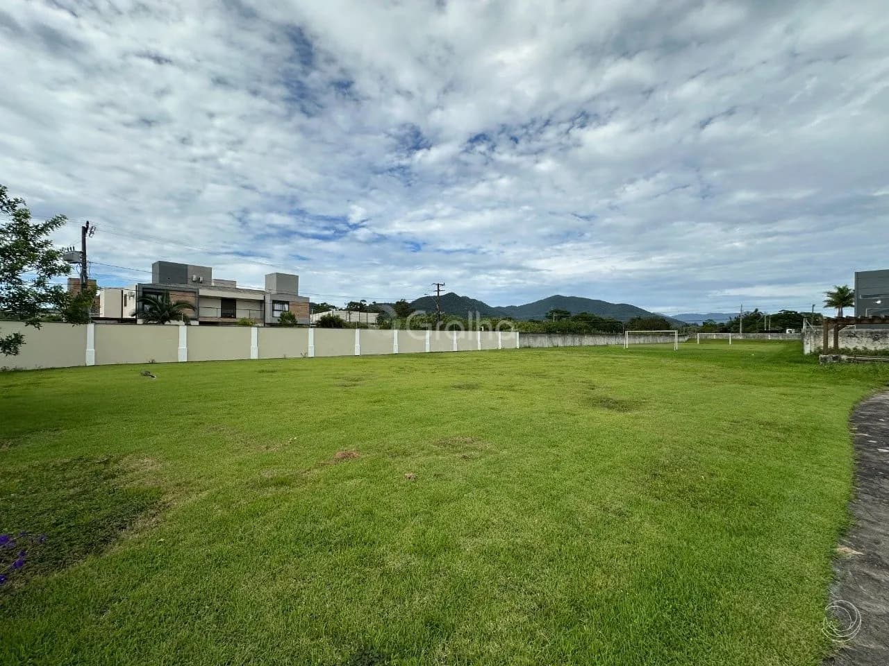 Terreno para venda em Campeche com 383 m² — foto principal