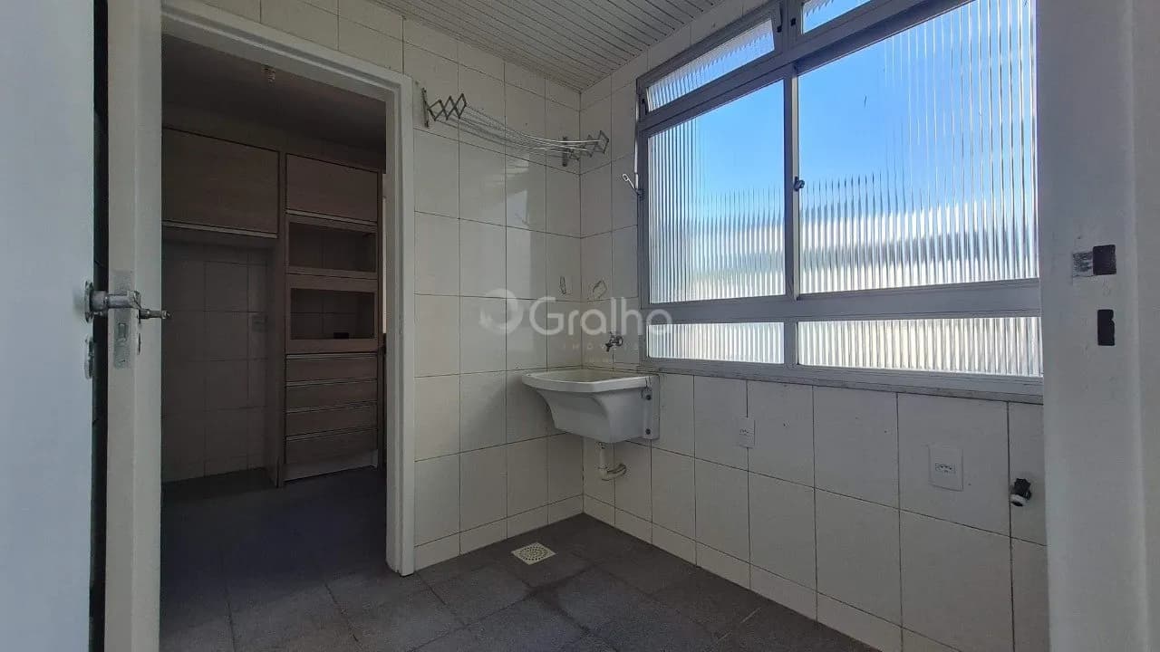 Apartamento para venda com 3 dormitórios em Centro com 80 m² — foto 3