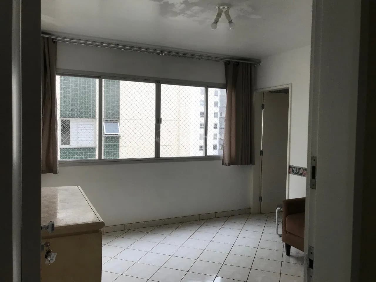 Apartamento para venda com 1 dormitório, em Centro com 43 m² — foto principal