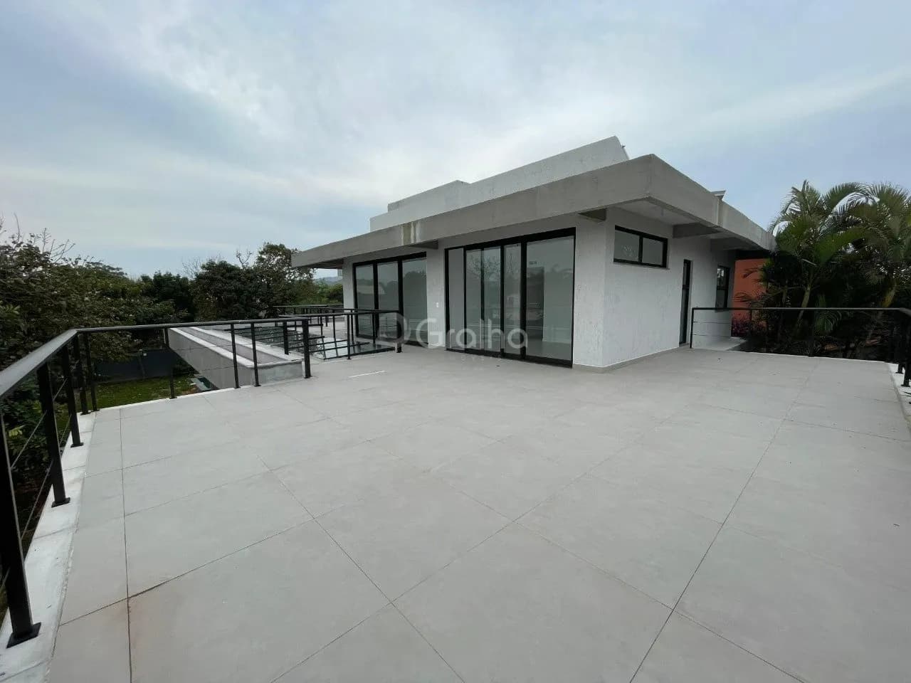Casa para venda com 6 dormitórios em Campeche com 512 m² — foto principal