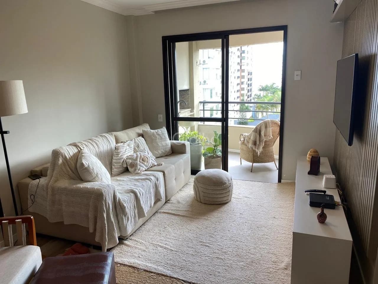 Apartamento para venda com 3 dormitórios em Centro com 87 m² — foto 2