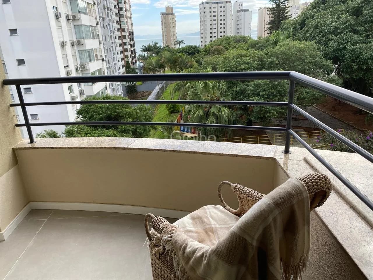 Apartamento para venda com 3 dormitórios em Centro com 87 m² — foto 4
