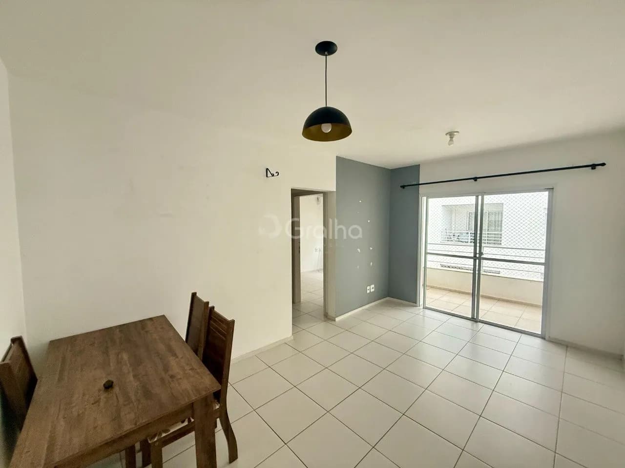 Apartamento para venda com 2 dormitórios em Canasvieiras com 67 m² — foto principal
