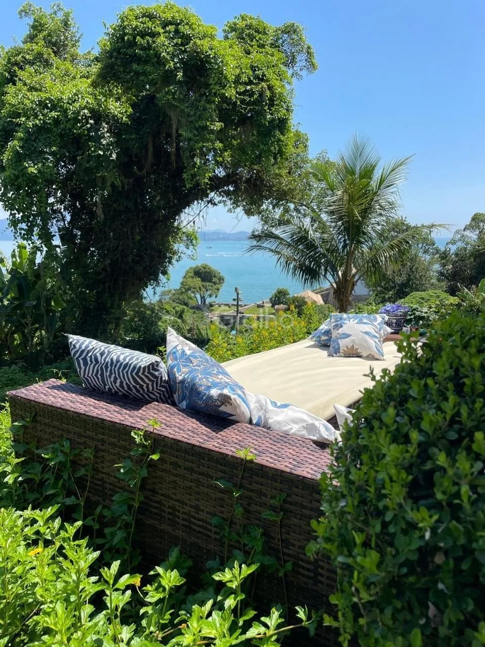 Casa para venda com 3 dormitórios em Praia Forte com 250 m² — foto principal