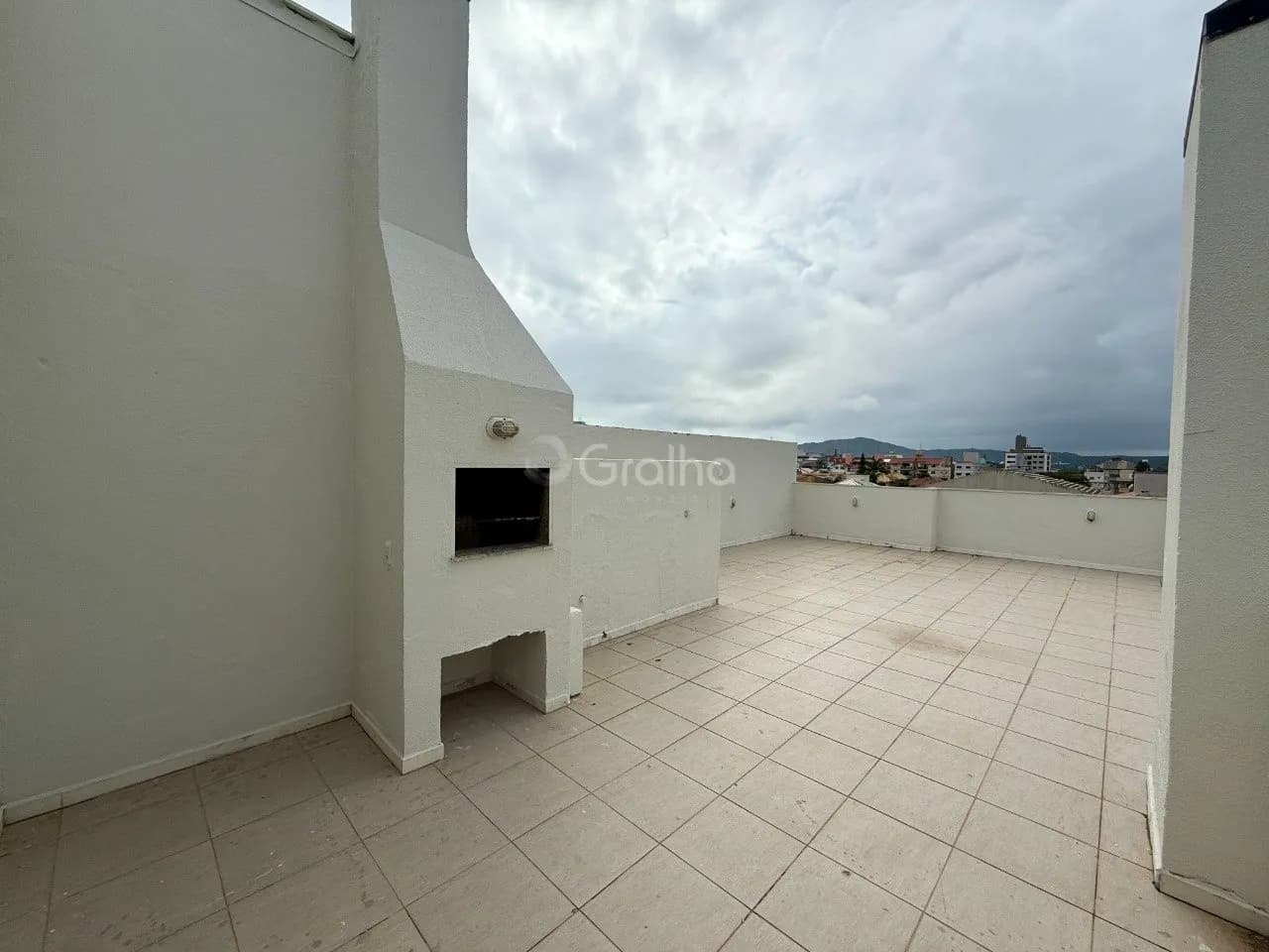 Cobertura para venda com 2 dormitórios em Canasvieiras com 139 m² — foto principal