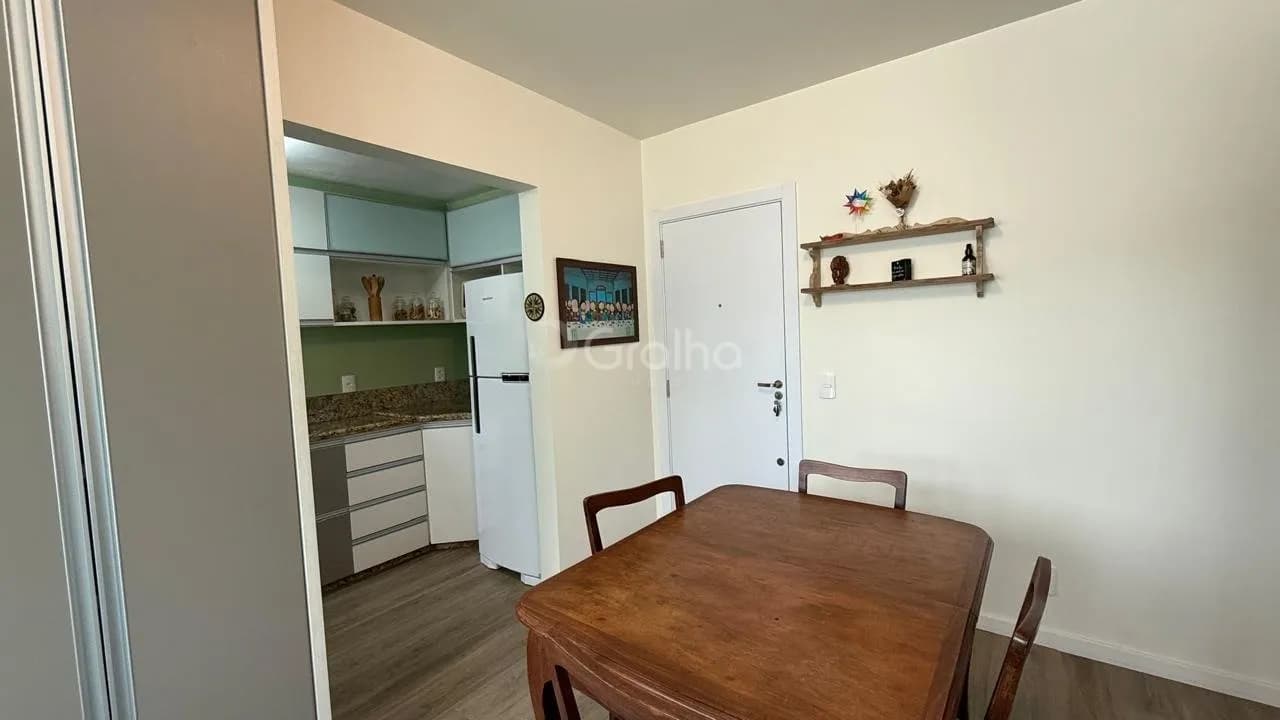 Apartamento para venda com 1 dormitório, em Centro com 42 m² — foto 2