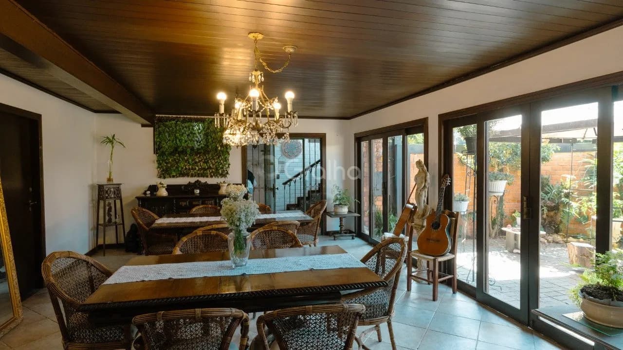 Casa para venda com 4 dormitórios em Itacorubi com 530 m² — foto 2
