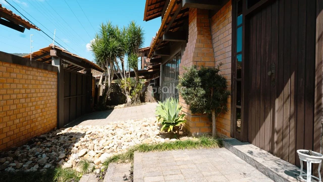 Casa para venda com 4 dormitórios em Itacorubi com 530 m² — foto 4