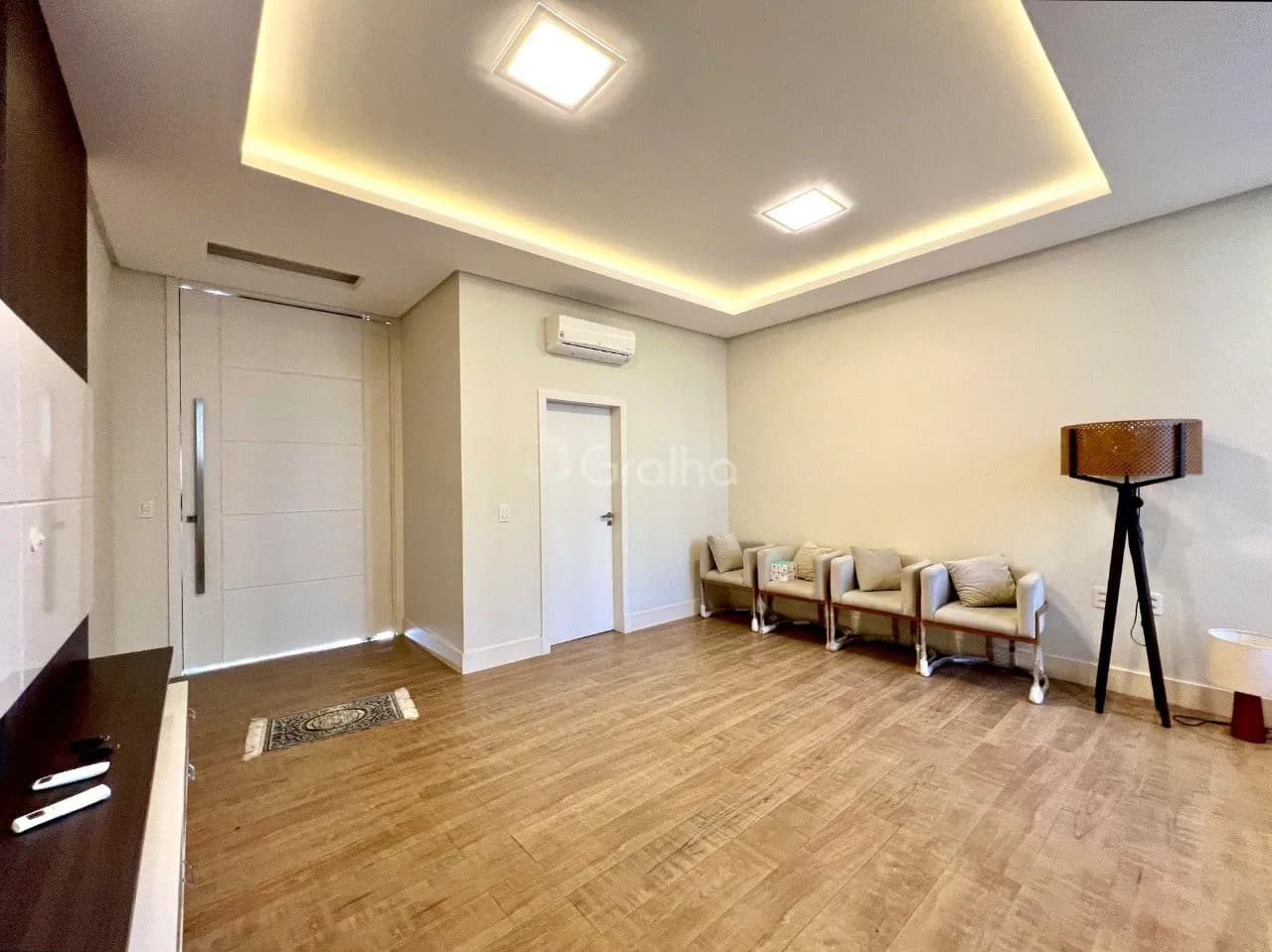 Casa para venda com 2 dormitórios em Cacupé com 185 m² — foto 2