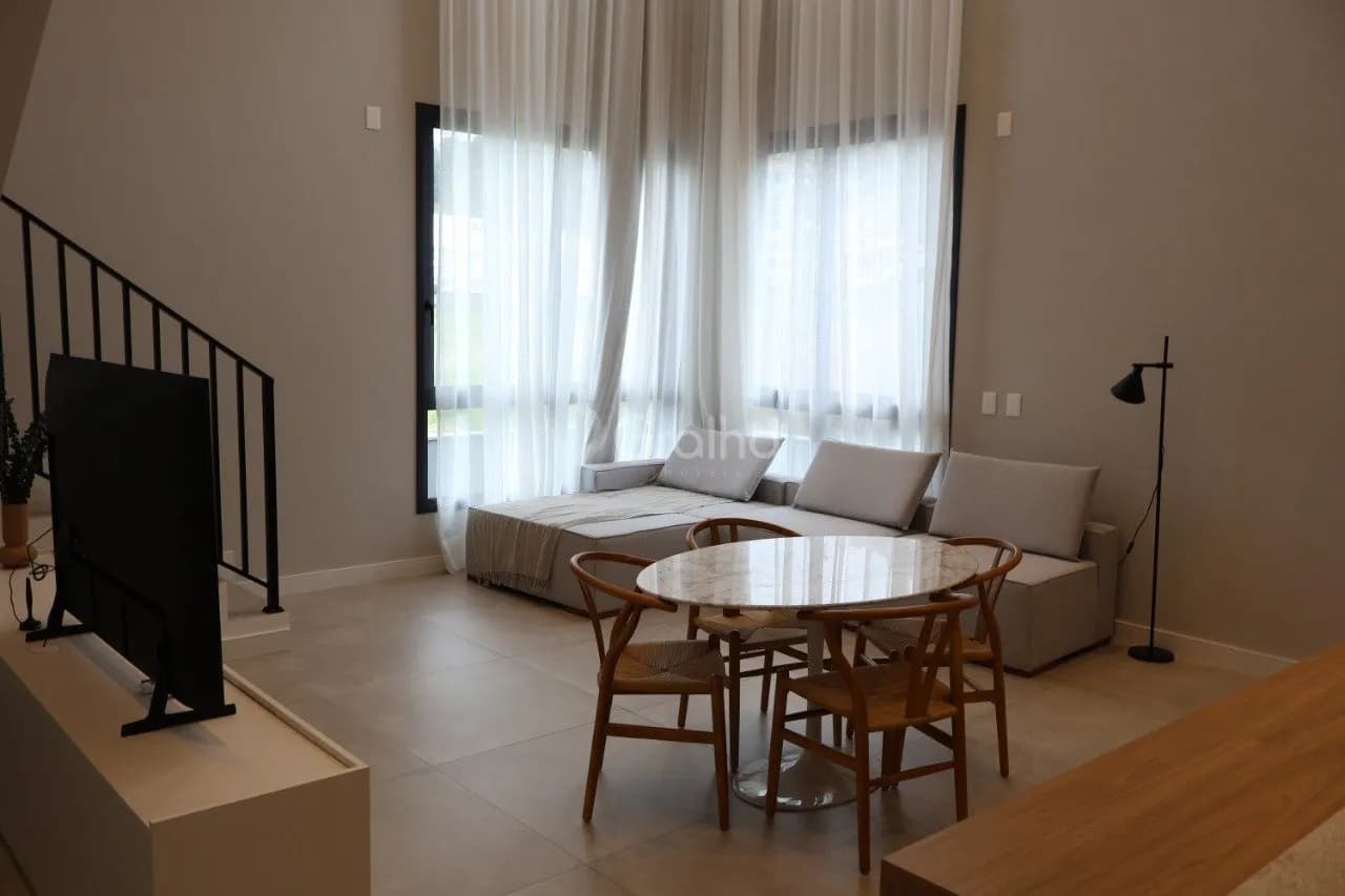 Loft para venda com 1 dormitório, em Saco Grande com 89 m²