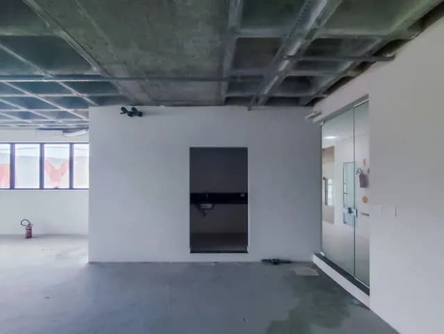 Sala comercial para venda em Saco Grande com 156 m² — foto 3