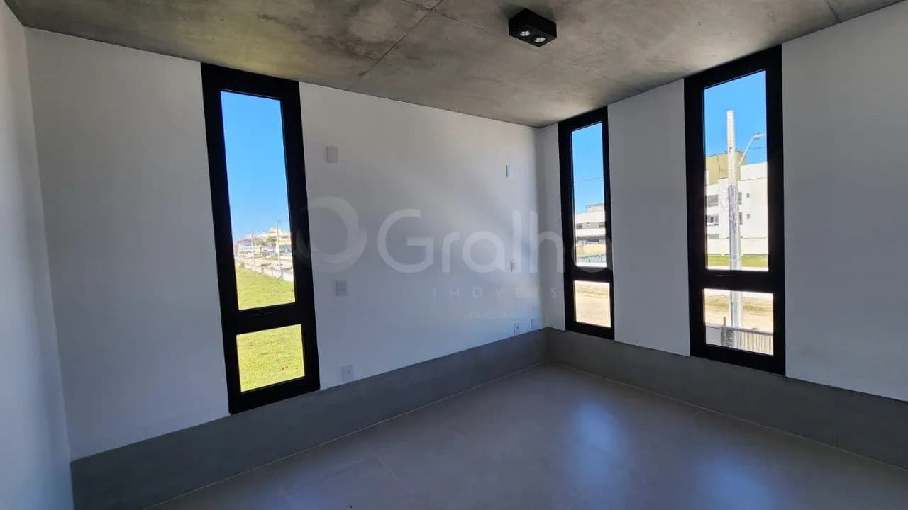 Casa para venda com 3 dormitórios em Ingleses Do Rio Vermelho com 250 m² — foto 3