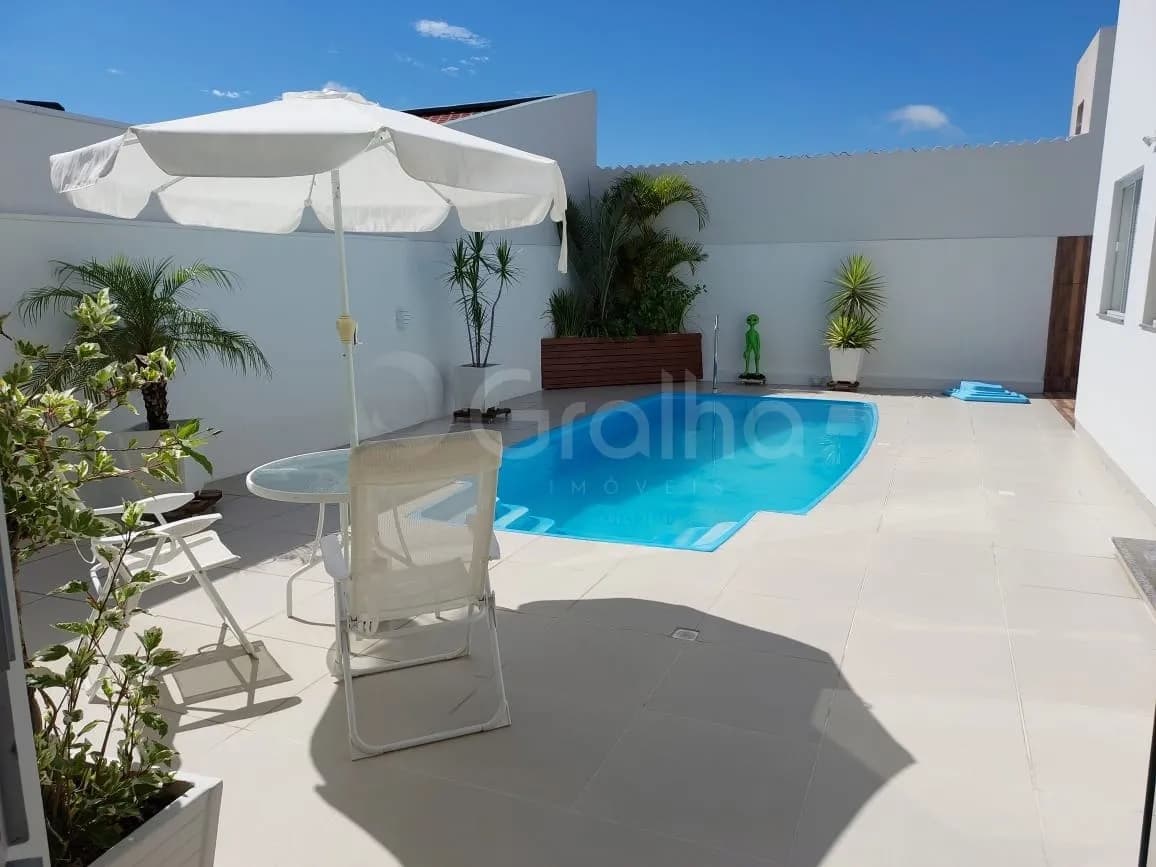 Casa para venda com 4 dormitórios em Carianos com 321 m² — foto 2