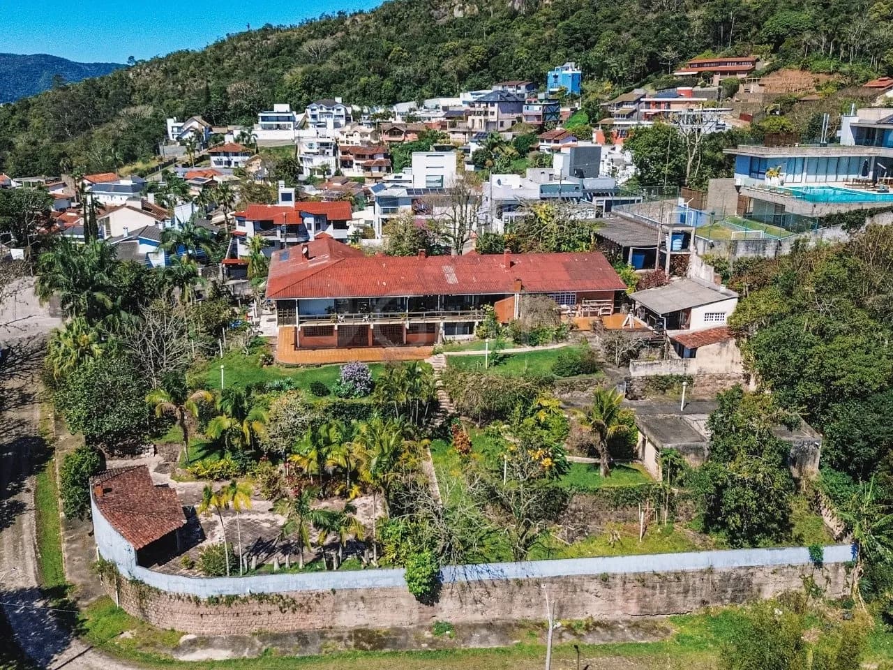 Casa para venda com 9 dormitórios em Centro com 678 m² — foto principal