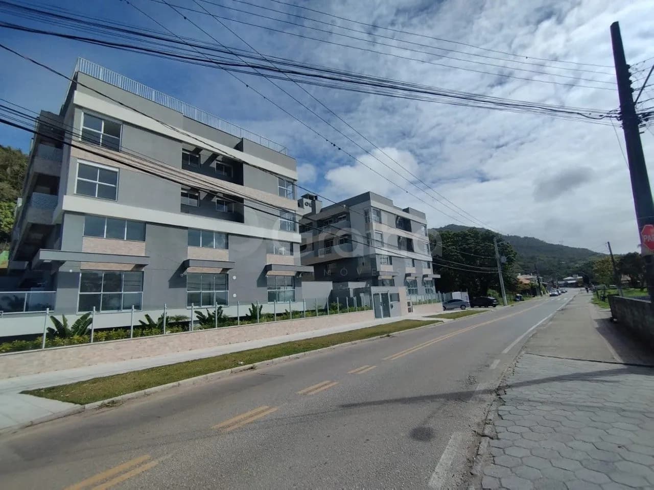 Loft para venda com 1 dormitório, em Ribeirão da Ilha com 100 m² — foto principal