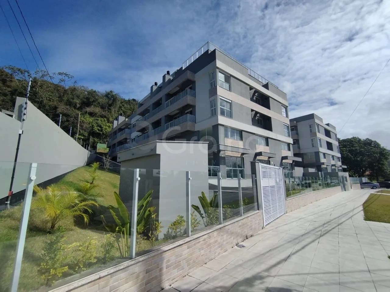 Loft para venda com 1 dormitório, em Ribeirão da Ilha com 100 m² — foto 2