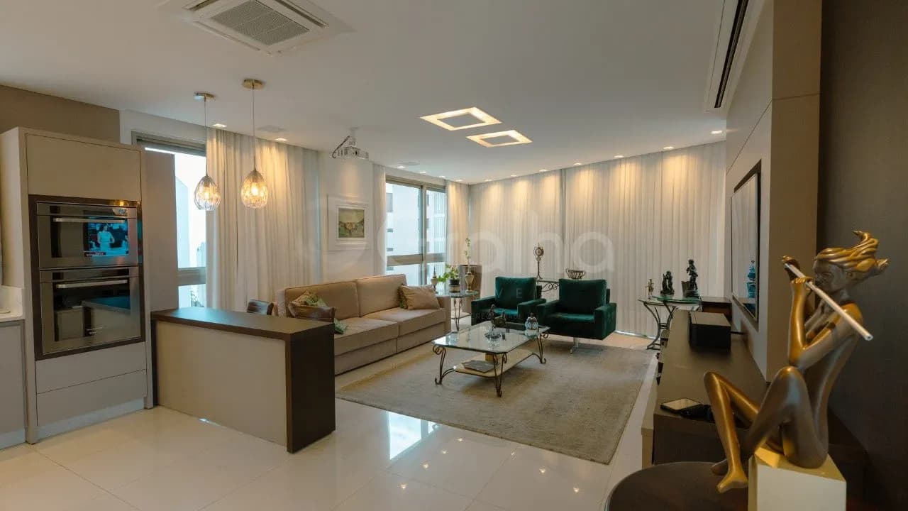 Apartamento para venda com 3 dormitórios em Centro com 171 m² — foto principal