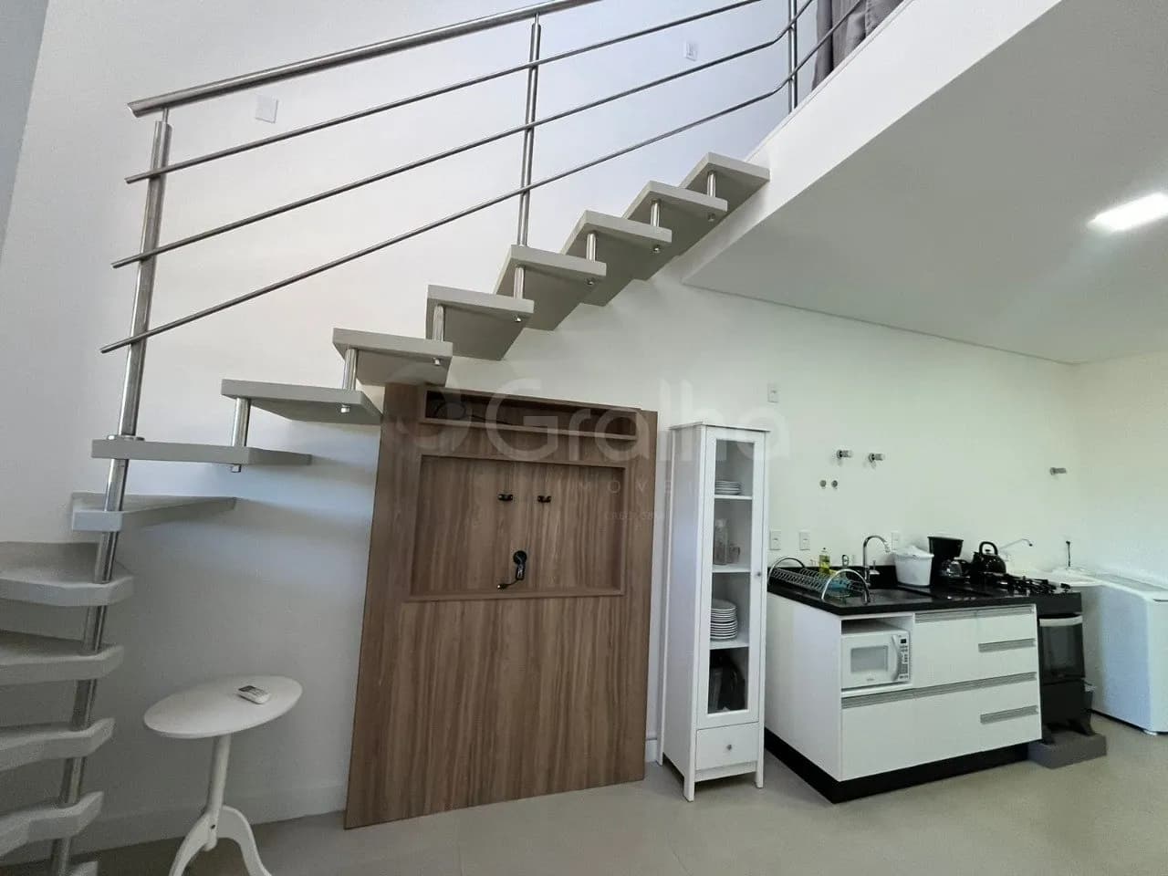 Apartamento duplex para venda com 1 dormitório, em Canasvieiras com 51 m² — foto 4