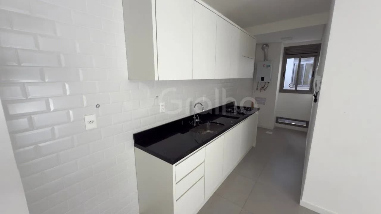 Apartamento para venda com 2 dormitórios em Cacupé com 70 m² — foto 3