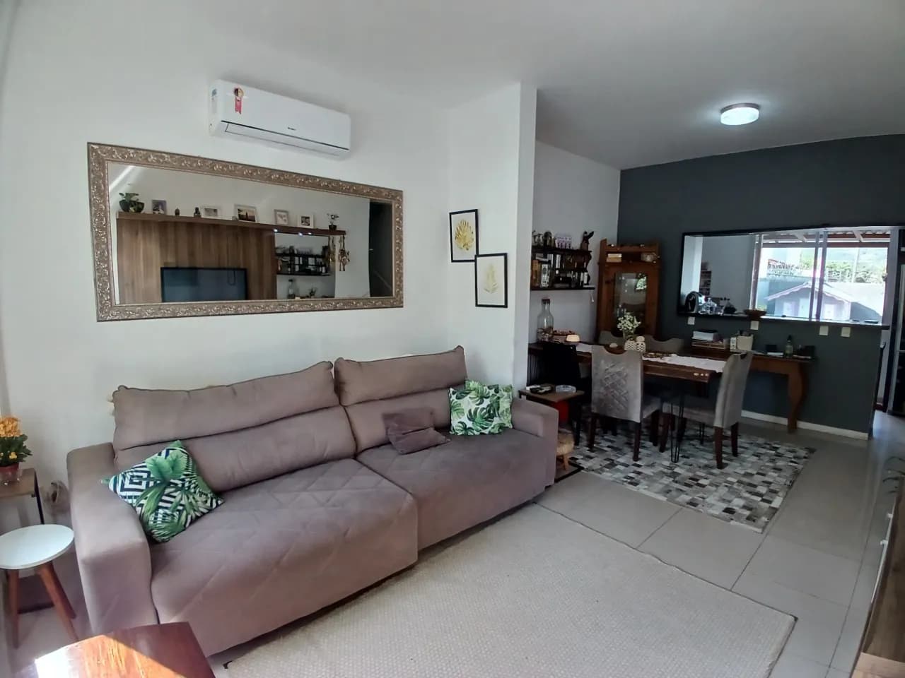 Casa para venda com 3 dormitórios em Campeche com 114 m² — foto principal