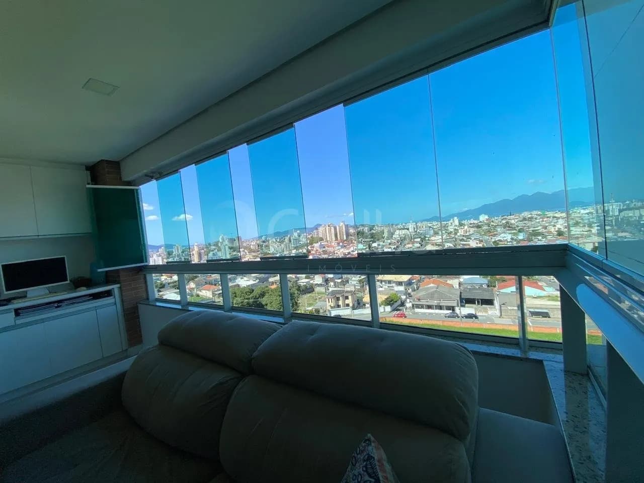 Apartamento para venda com 2 dormitórios em Jardim Atlântico com 75 m² — foto 2