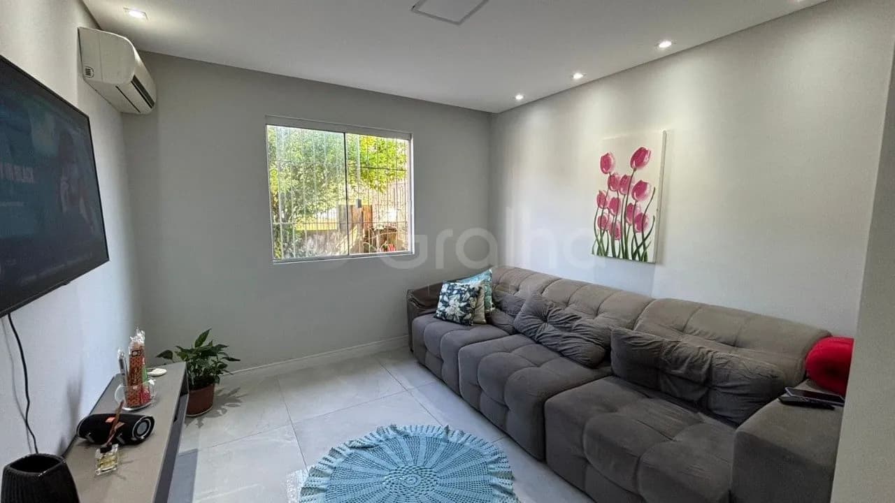 Casa para venda com 2 dormitórios em Vargem Do Bom Jesus com 60 m²