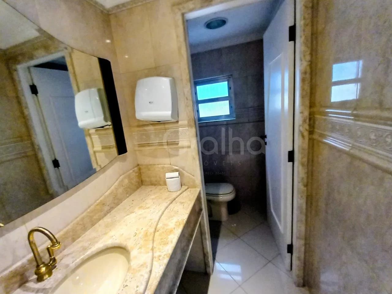 Sala comercial para venda em Centro com 212 m² — foto 4