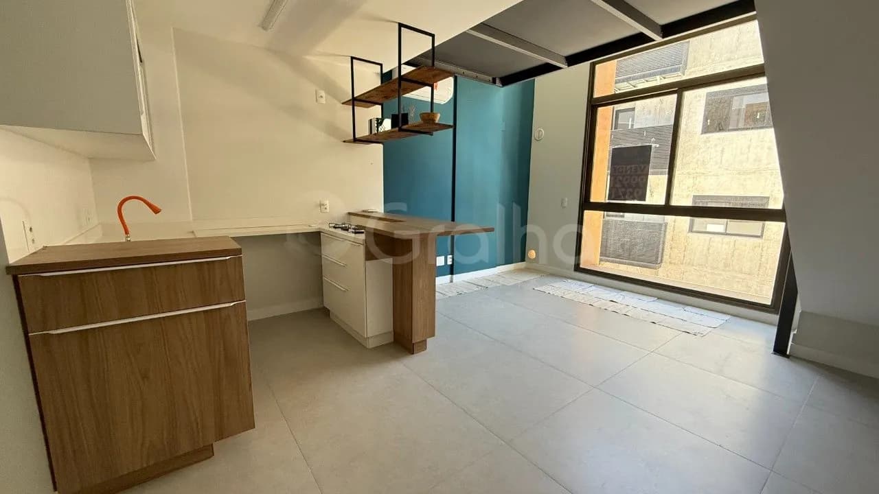 Estúdio para venda com 1 dormitório, em Carvoeira com 43 m² — foto principal