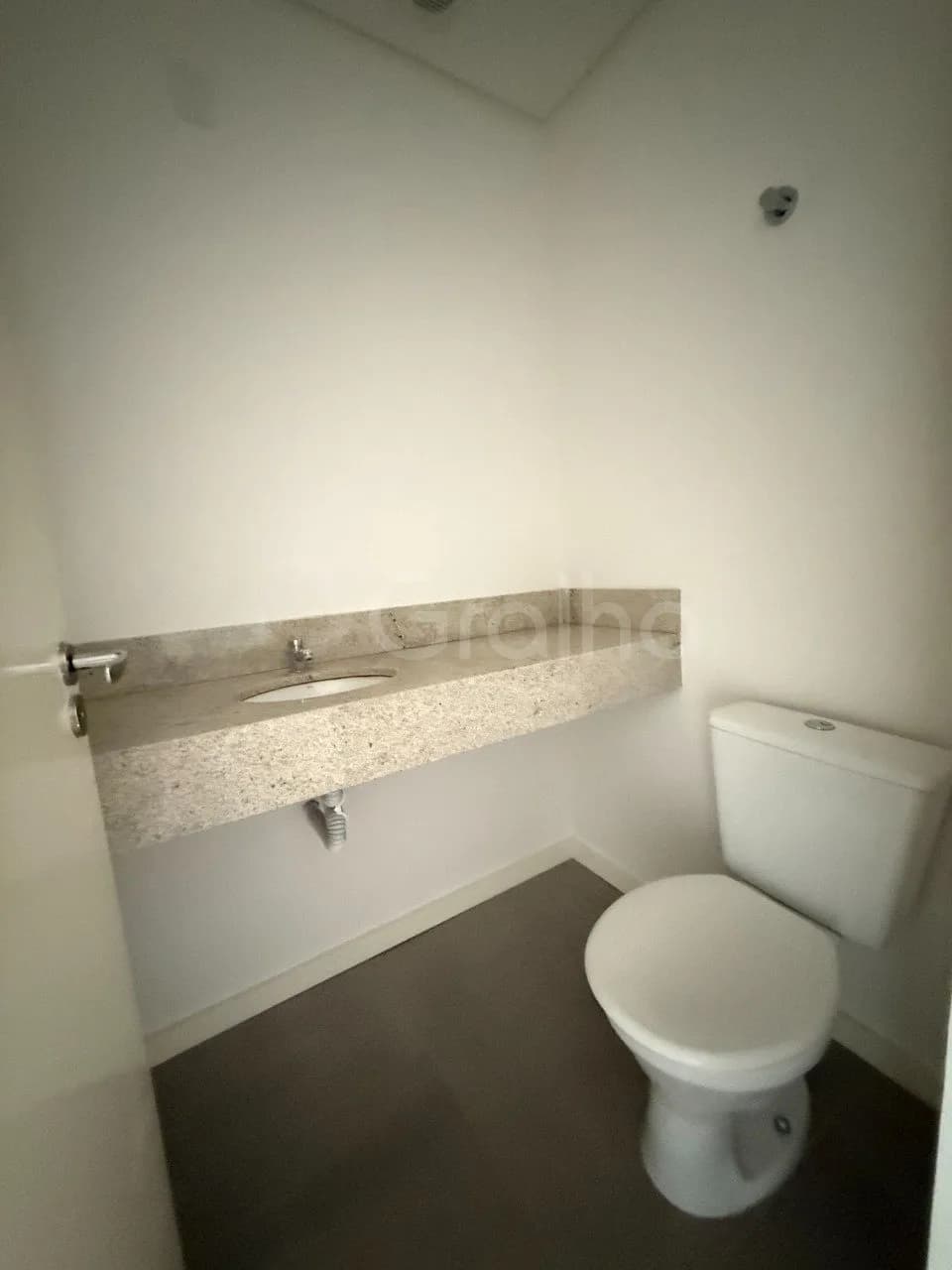 Sala comercial para venda em Saco Dos Limões com 38 m² — foto 5