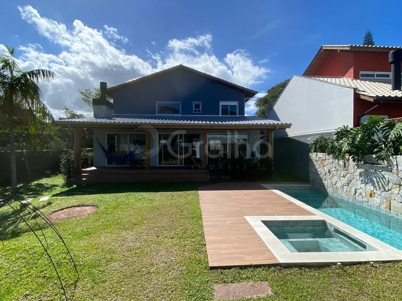 Casa para venda com 3 dormitórios em Açores com 236 m² — foto principal