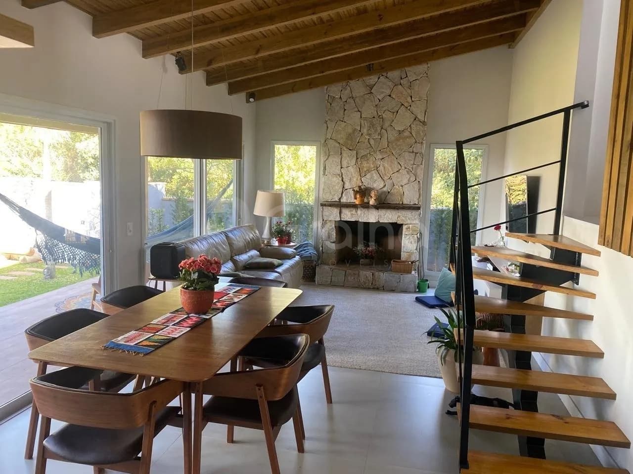 Casa para venda com 3 dormitórios em Açores com 236 m² — foto 2