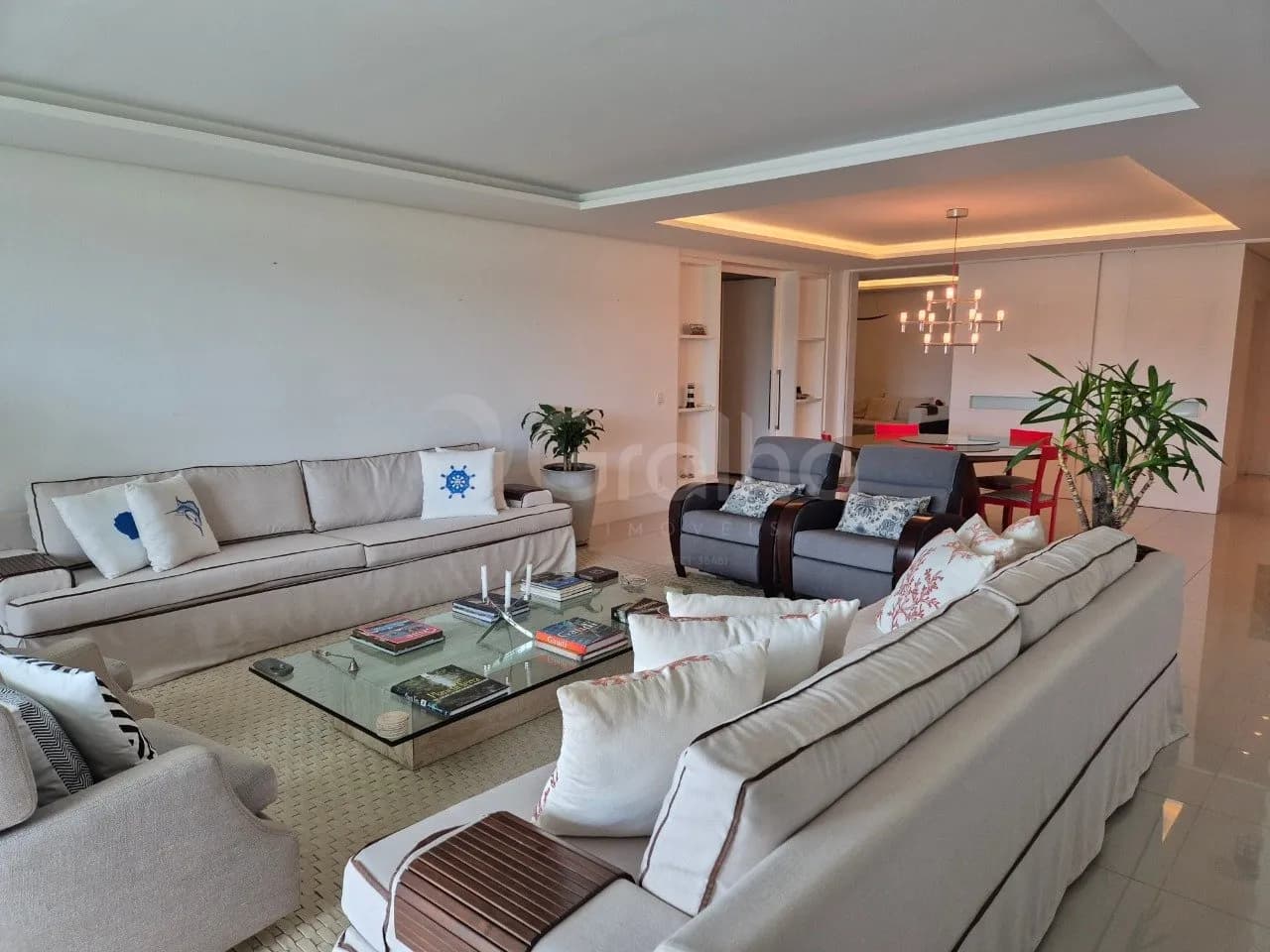 Apartamento para venda com 4 dormitórios em Coqueiros com 299 m² — foto 2