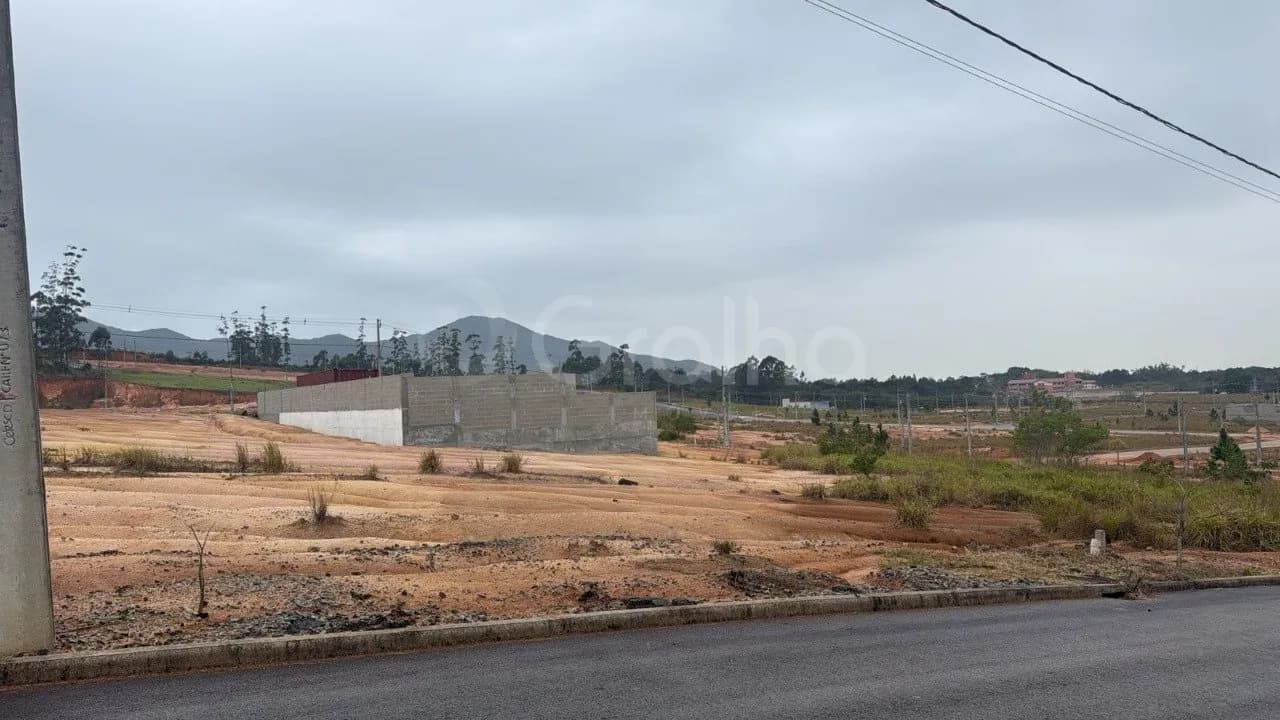 Terreno para venda em Areias De Baixo com 375 m²