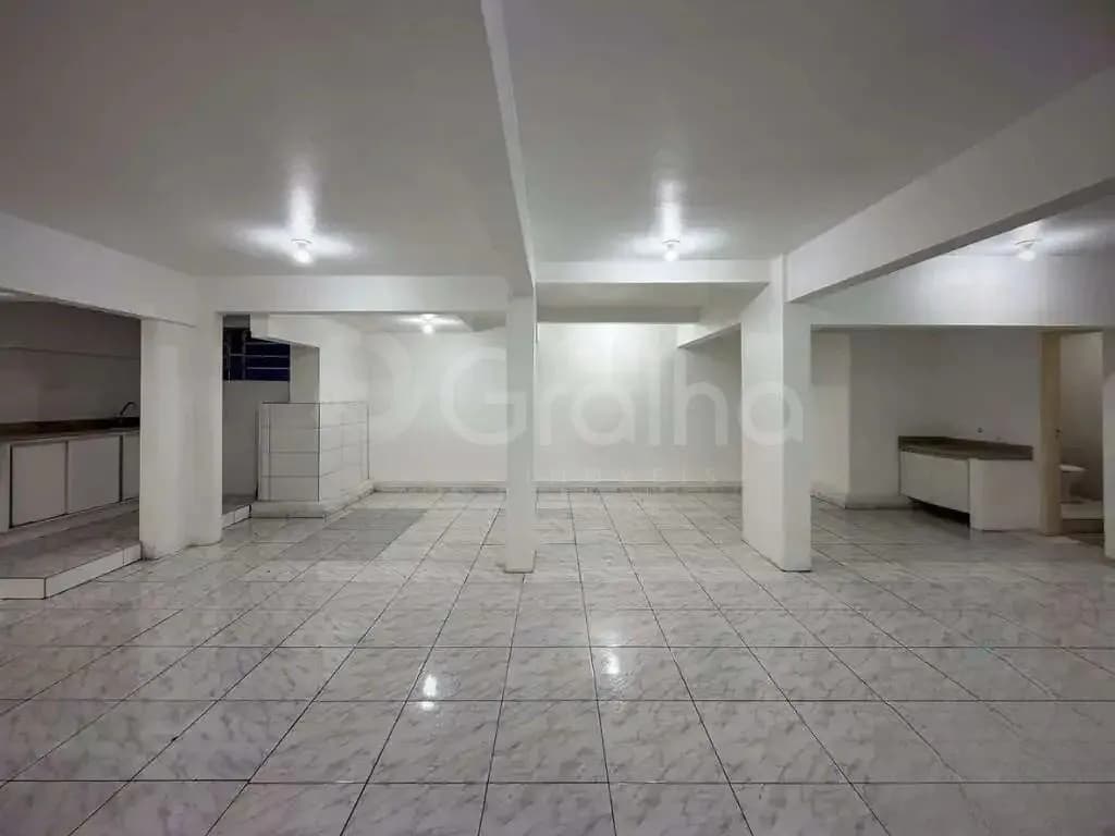 Sala comercial para venda em Centro com 151 m² — foto 2