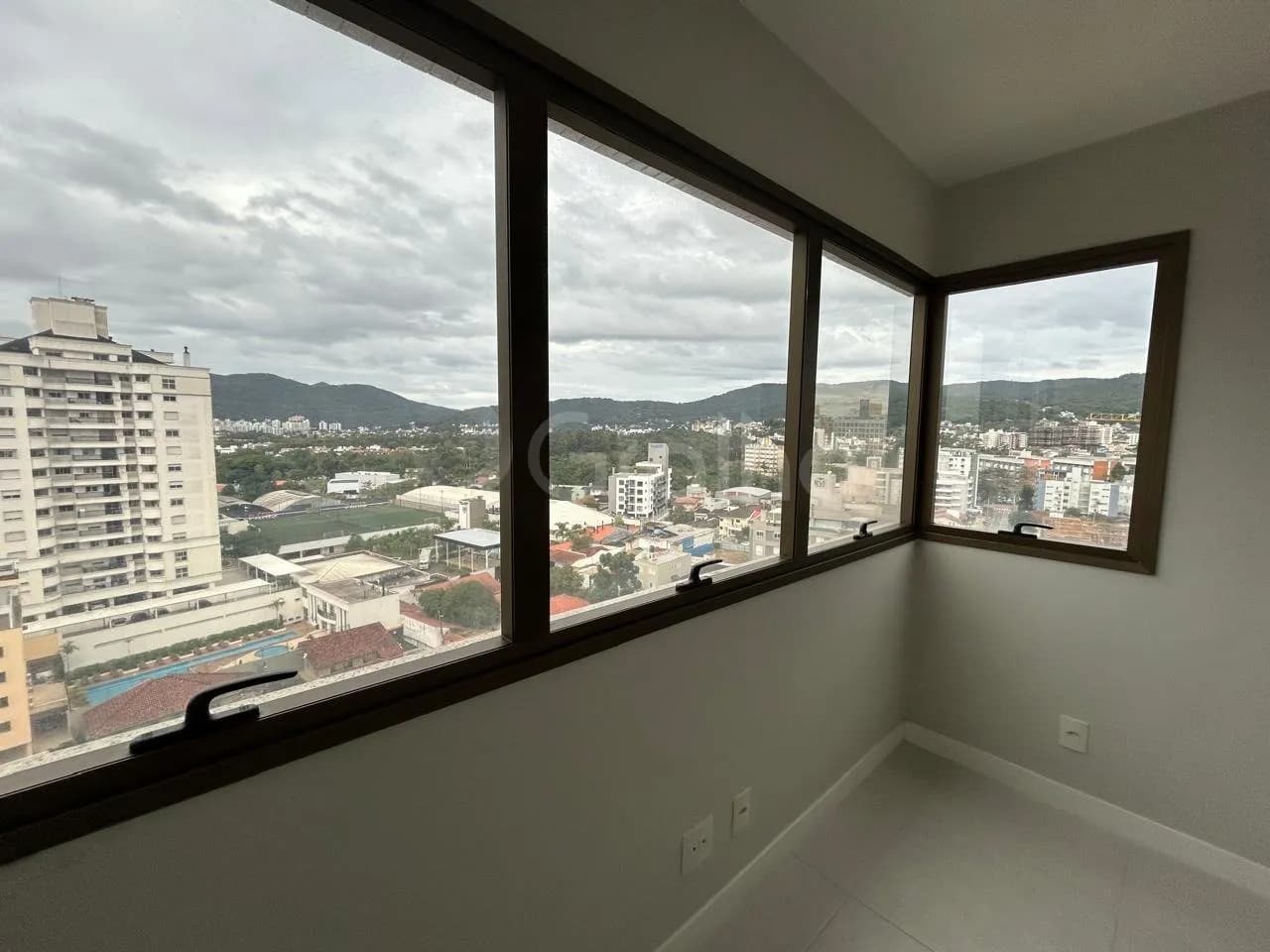 Sala comercial para venda em Trindade com 25 m² — foto 2