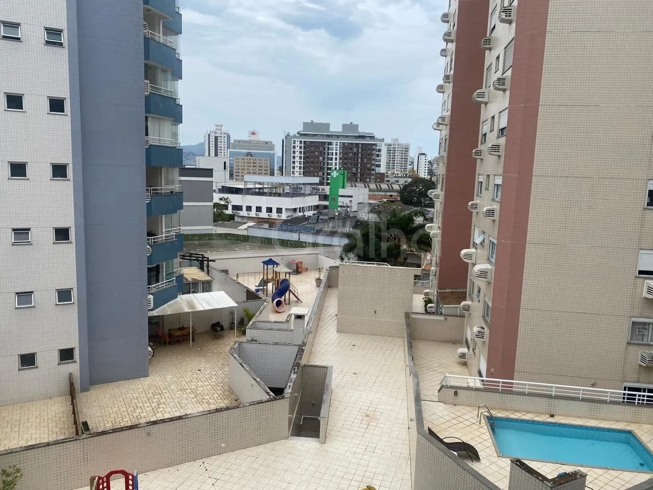 Apartamento para venda com 2 dormitórios em Balneário com 70 m² — foto 2