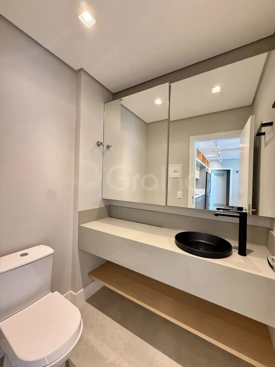 Apartamento para venda com 3 dormitórios em Jurerê com 130 m² — foto 2