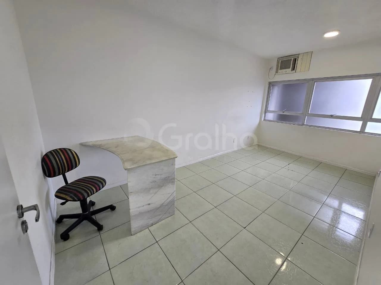 Sala comercial para venda em Centro com 41 m² — foto principal