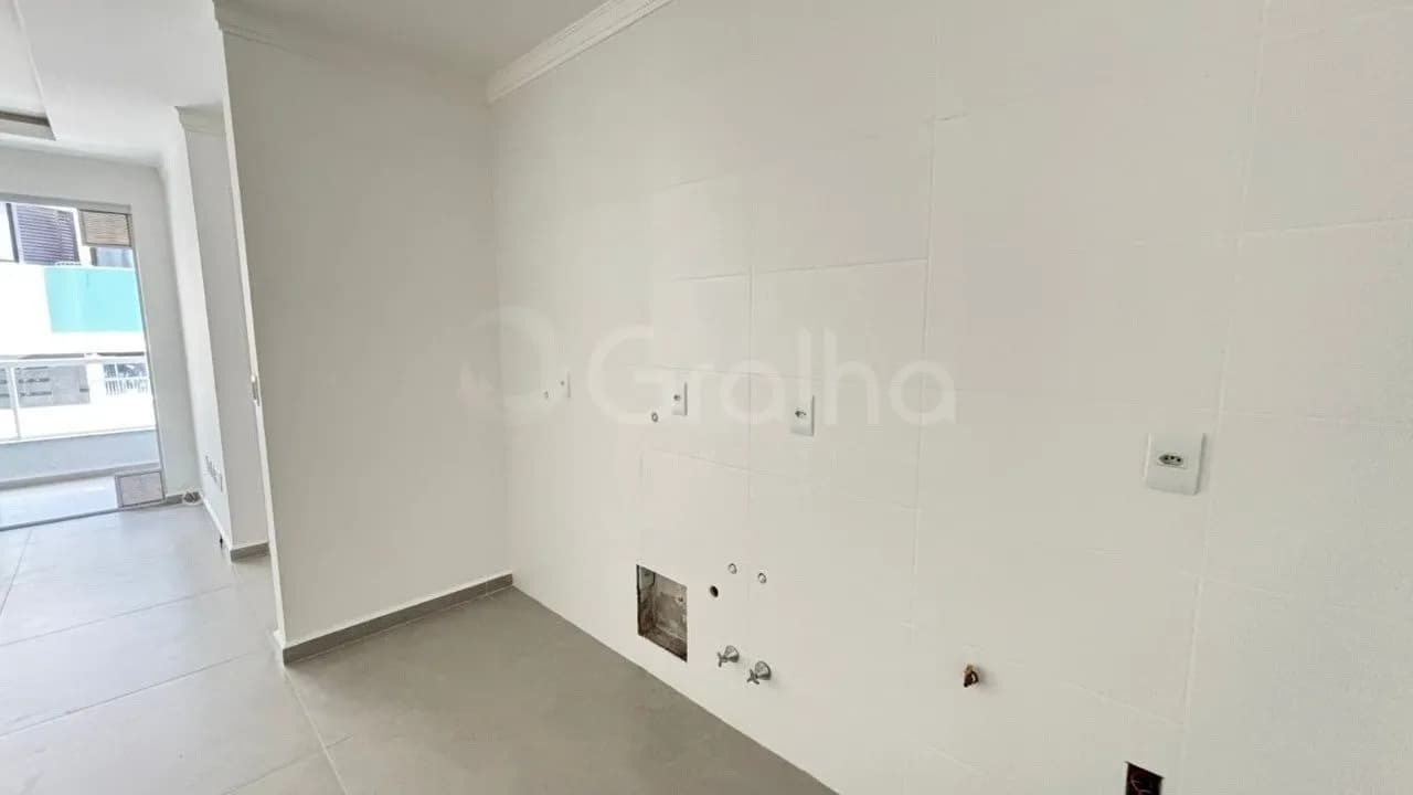 Apartamento para venda com 1 dormitório, em Ingleses Do Rio Vermelho com 47 m² — foto 3
