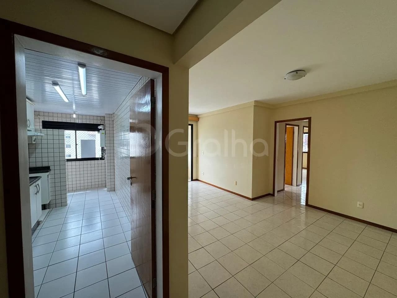 Apartamento para venda com 3 dormitórios em Agronômica com 76 m² — foto 2