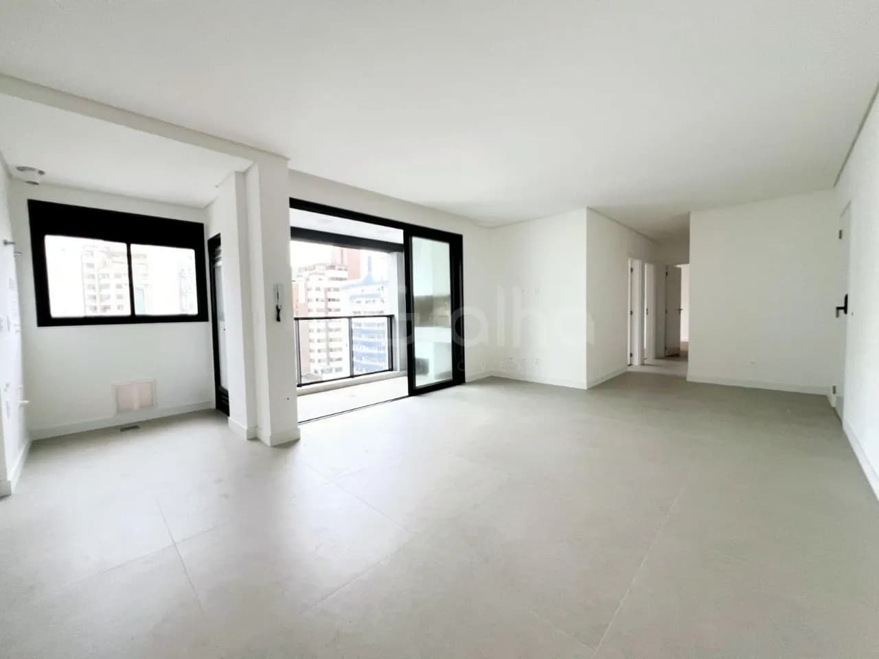 Apartamento para venda com 3 dormitórios em Centro com 87 m² — foto principal