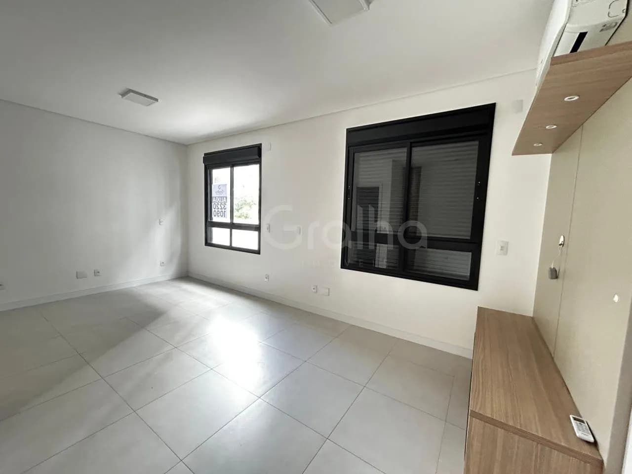 Estúdio para venda com 1 dormitório, em Carvoeira com 33 m²